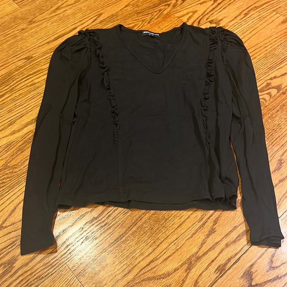 Generation Love Woman’s Black Ruffle Top Size M